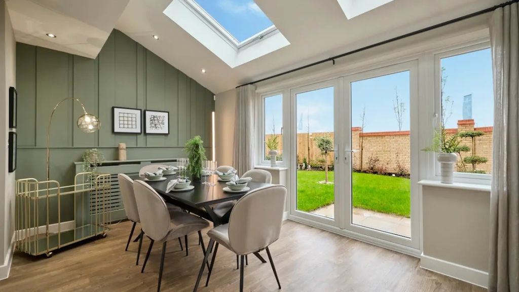 Property photo 3 of 8