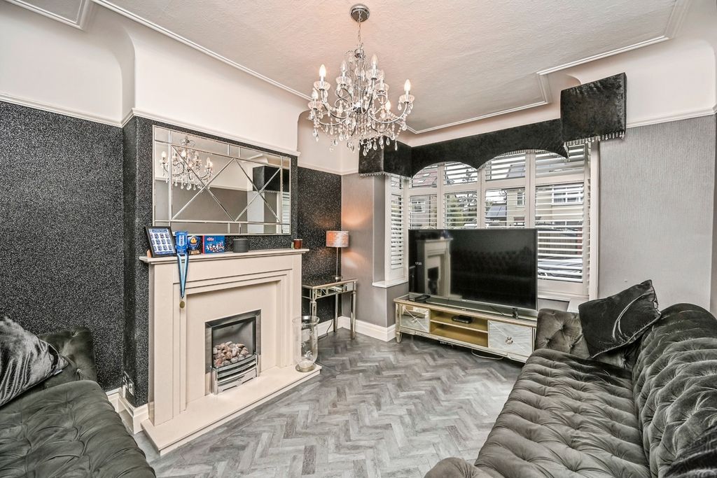 Property photo 3 of 20 Photo