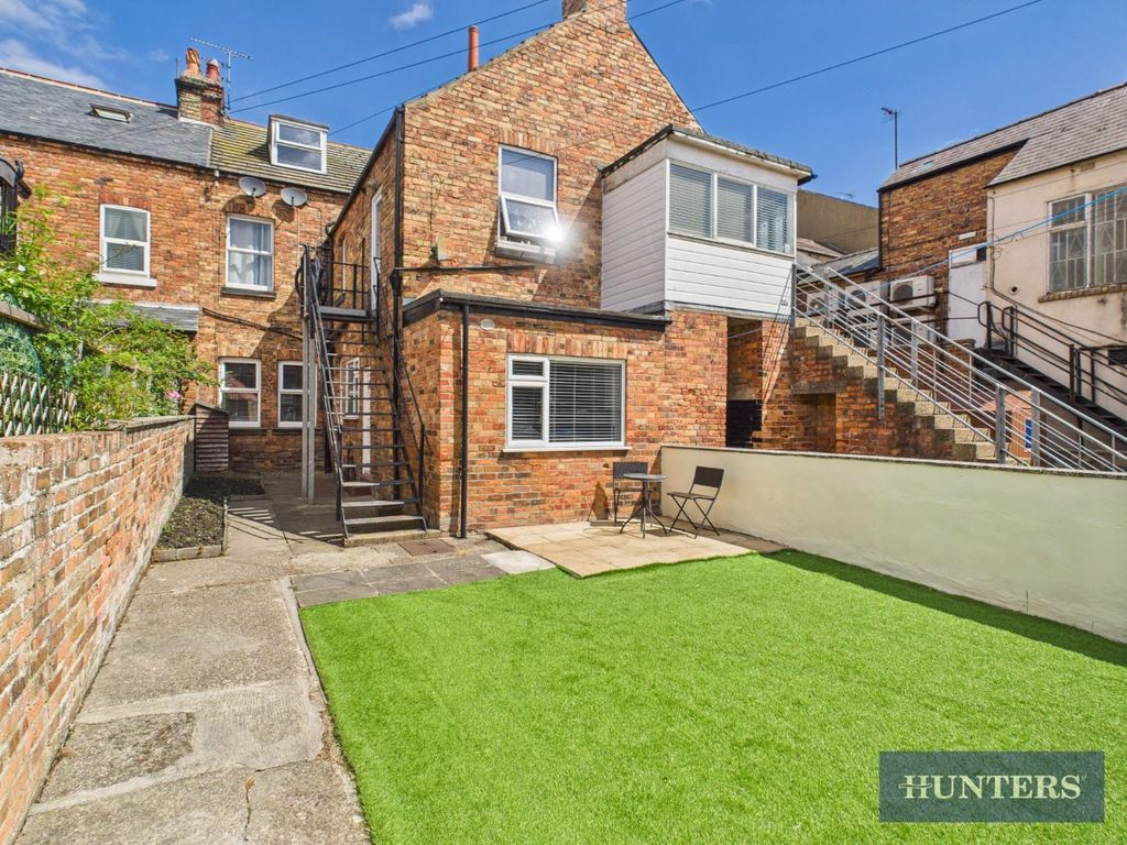 Property photo 2 of 12 Rear