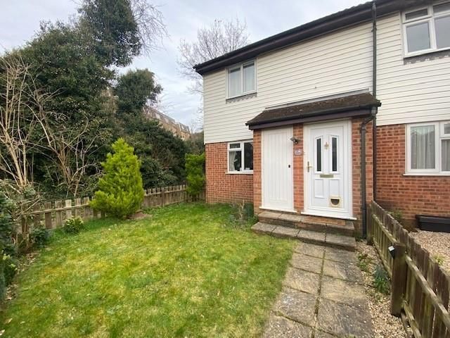 Property photo 1 of 6 Living Room