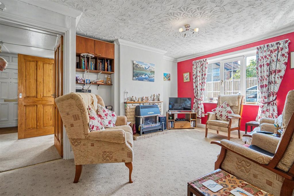 Property photo 3 of 9 Sitting Room