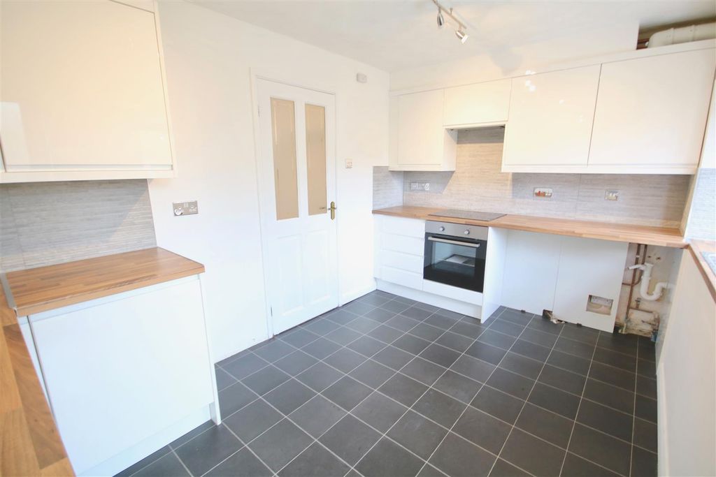Property photo 3 of 13 Img_0142.Jpg
