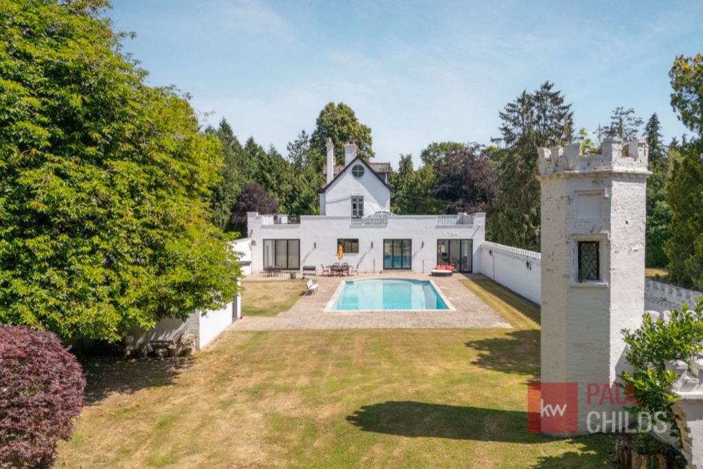 Property photo 3 of 32