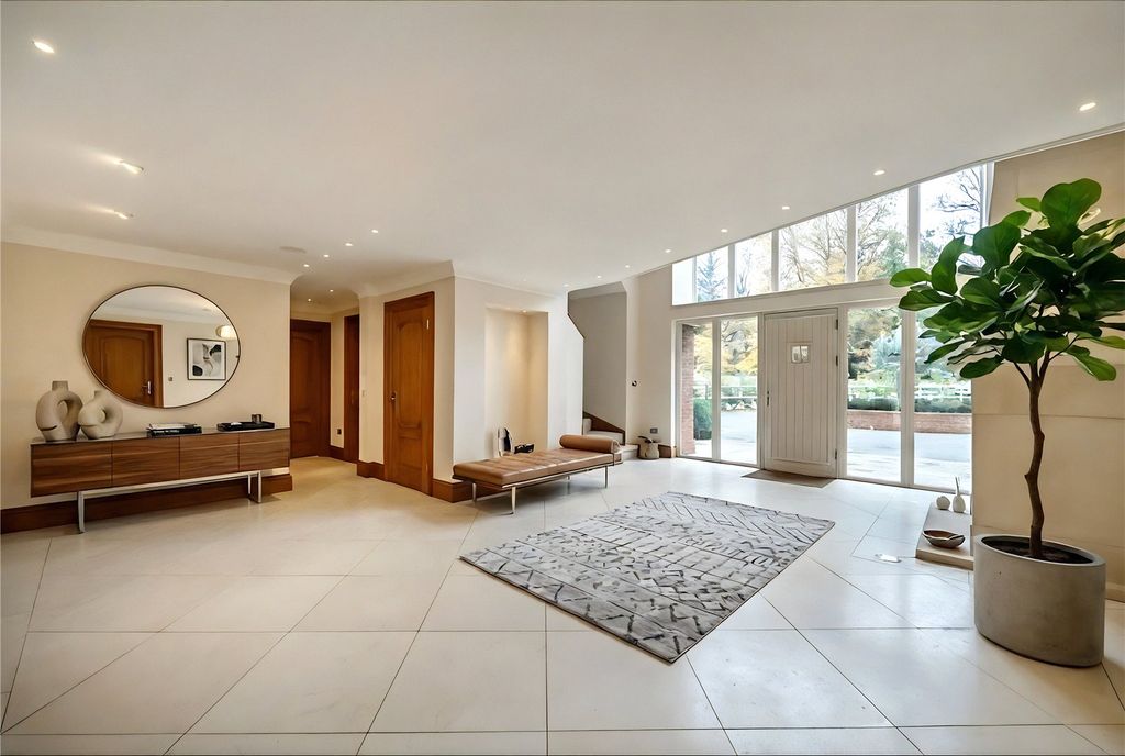 Property photo 2 of 30 Hallway - Staged