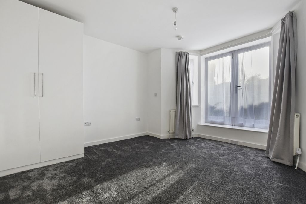 Property photo 3 of 11 Rhgcwhl - Flat 1,...