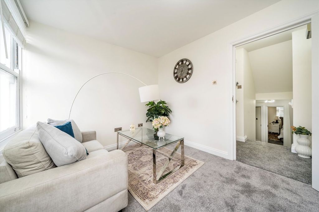 Property photo 3 of 5