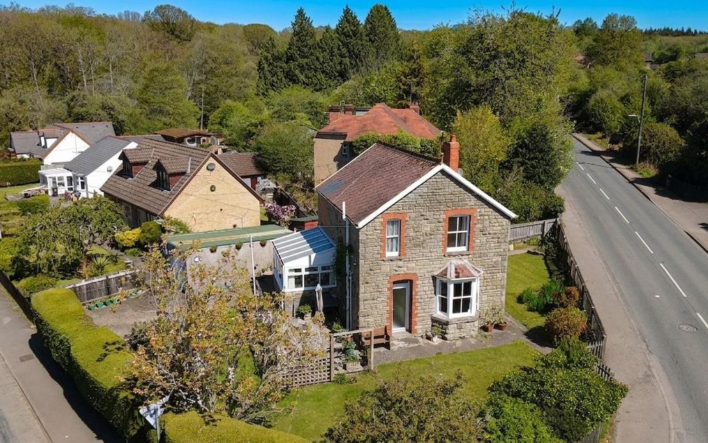 Property photo 1 of 28