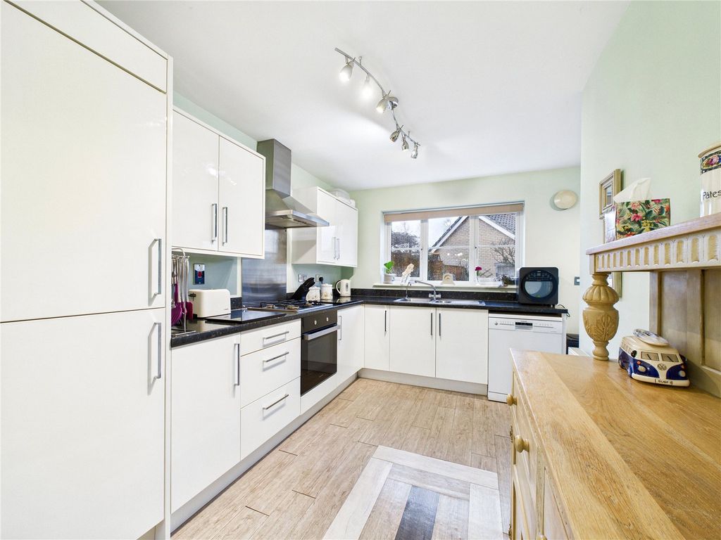 Property photo 3 of 22 Picture No. 17