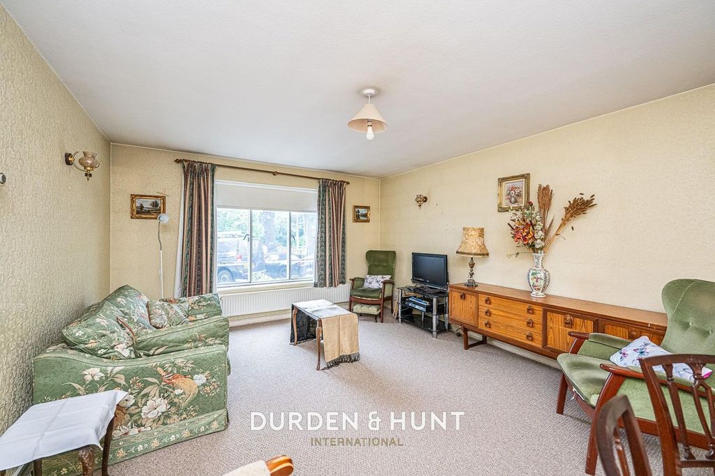 Property photo 2 of 14 Hollies-7.Jpg