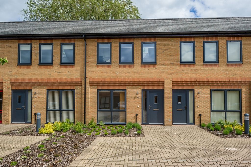 Property photo 2 of 15 Front Aspect