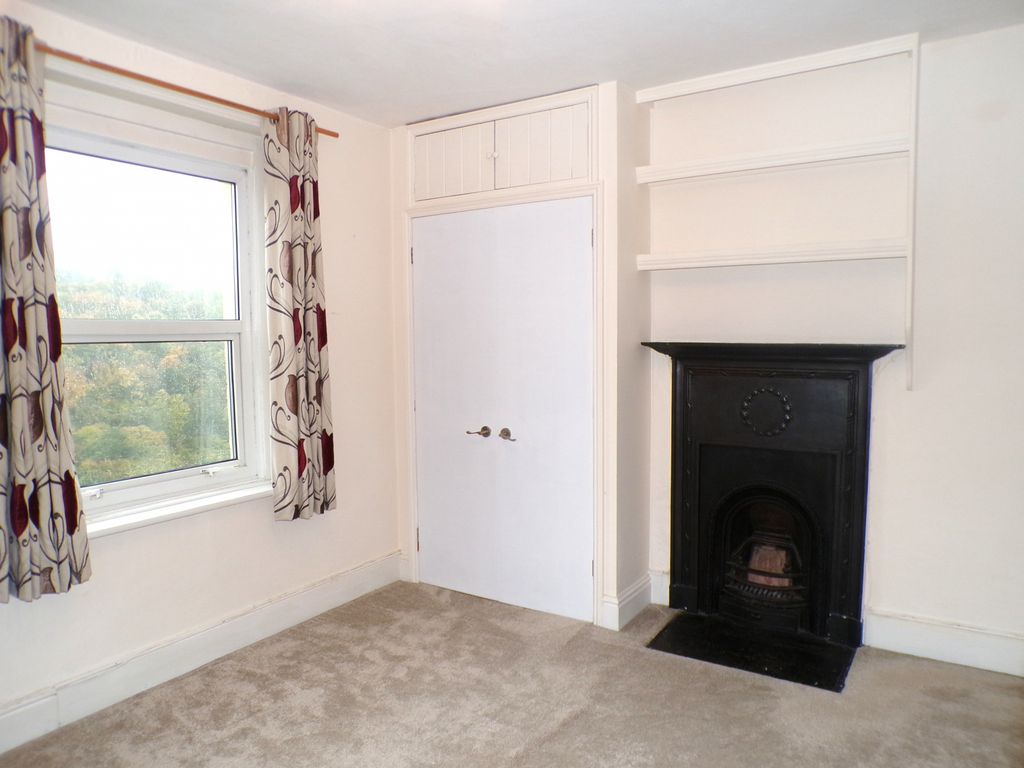 Property photo 3 of 13 Gallery