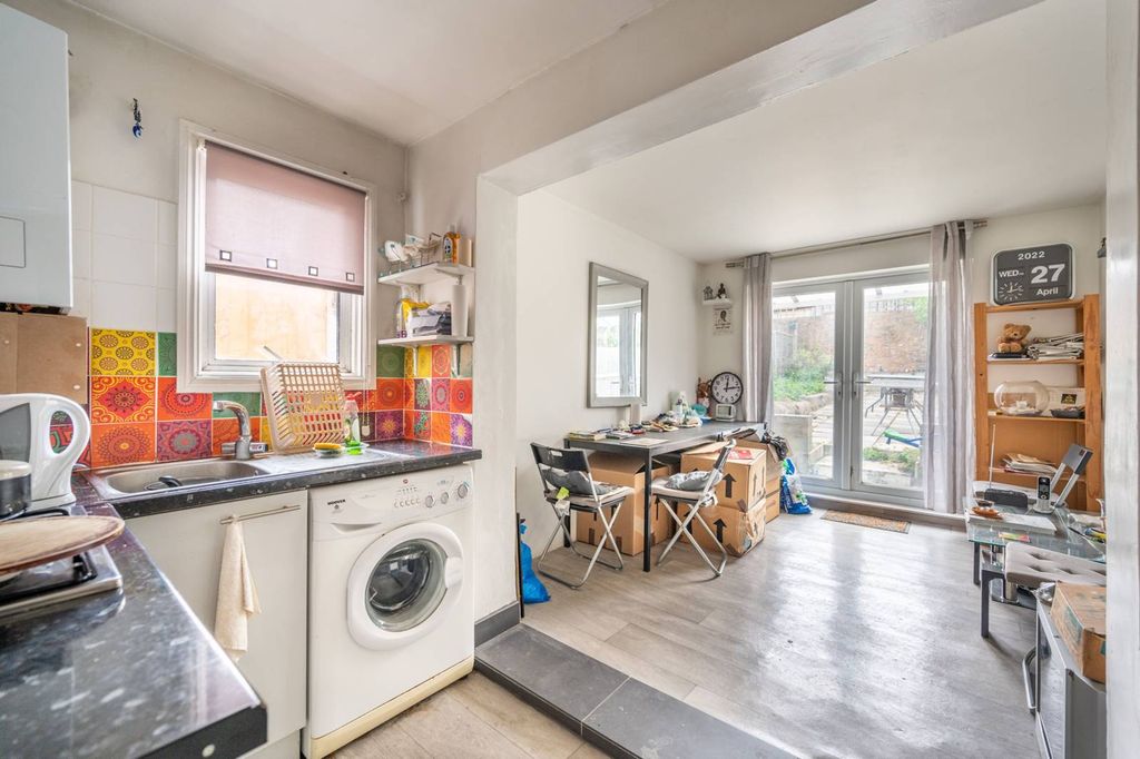 Property photo 2 of 7