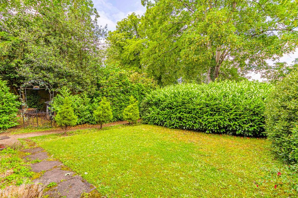 Property photo 3 of 16 Picture No. 28