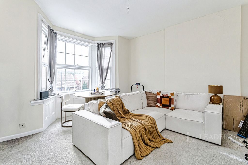 Property photo 2 of 10 Pbox-Img.Jpg