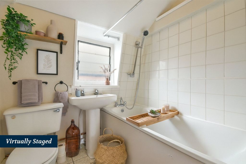 Property photo 3 of 12 Picture No. 31