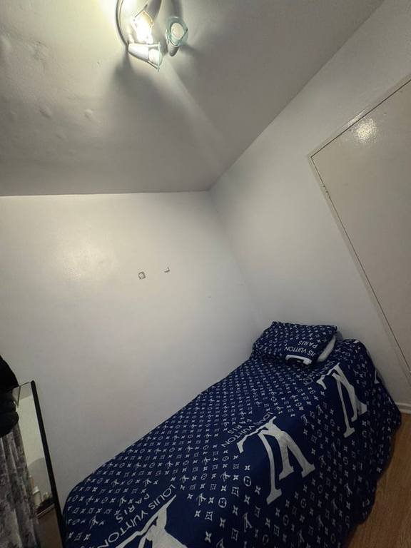 Property photo 1 of 3