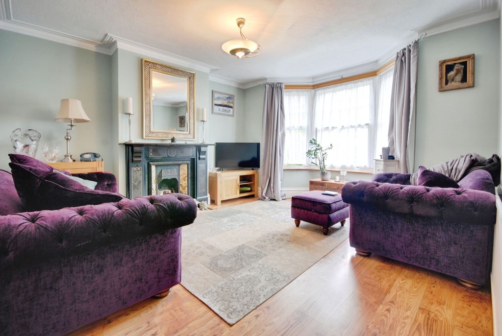 Property photo 2 of 14 Pbox-Img.Jpg