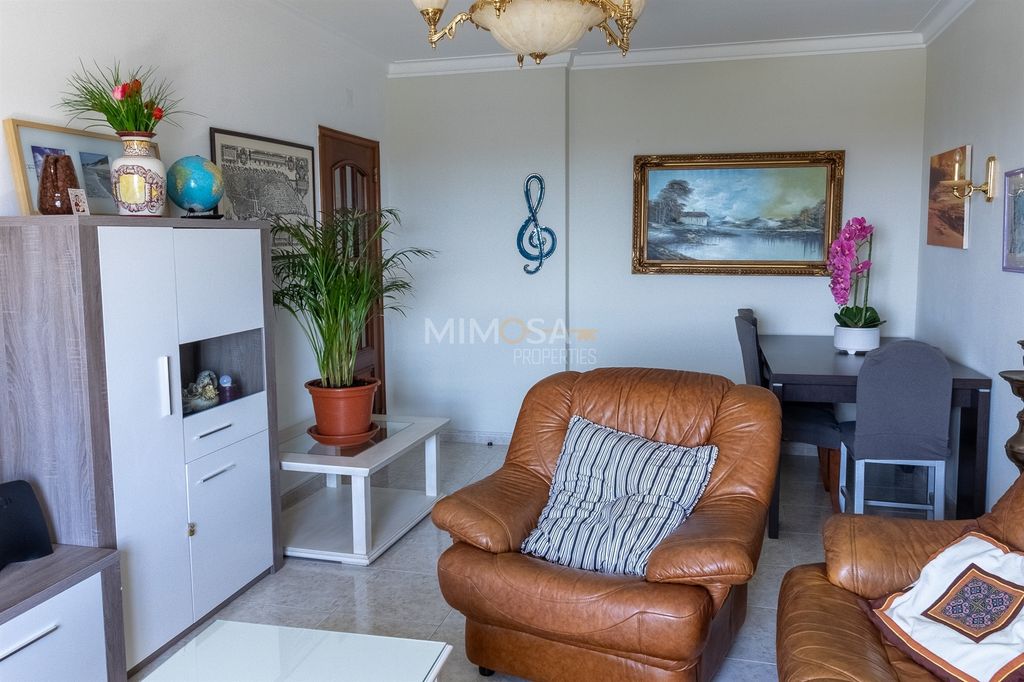 Property photo 2 of 33
