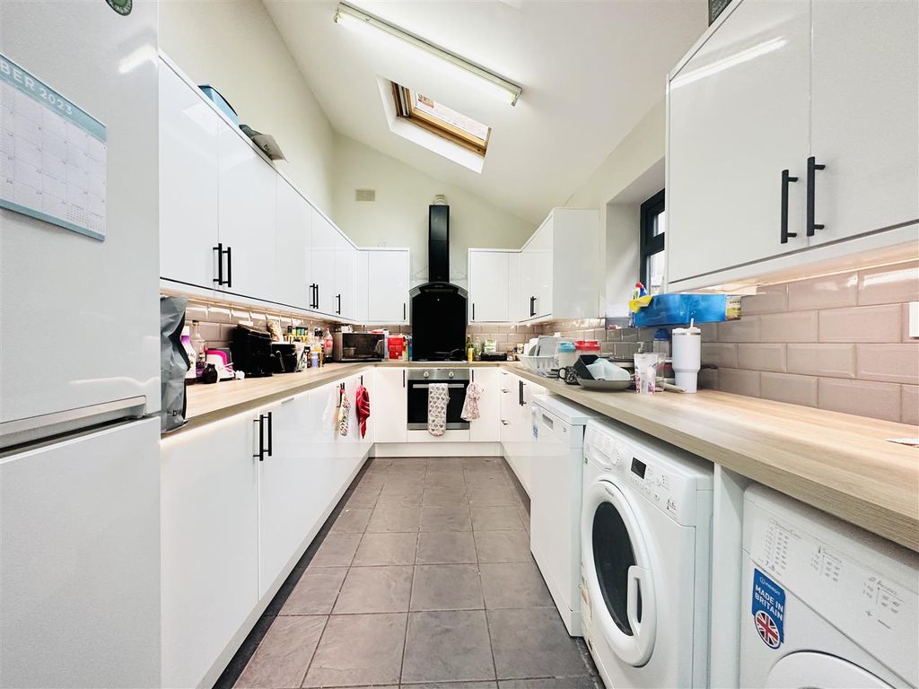 Property photo 1 of 13 Kitchen