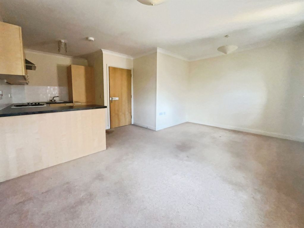 Property photo 3 of 8