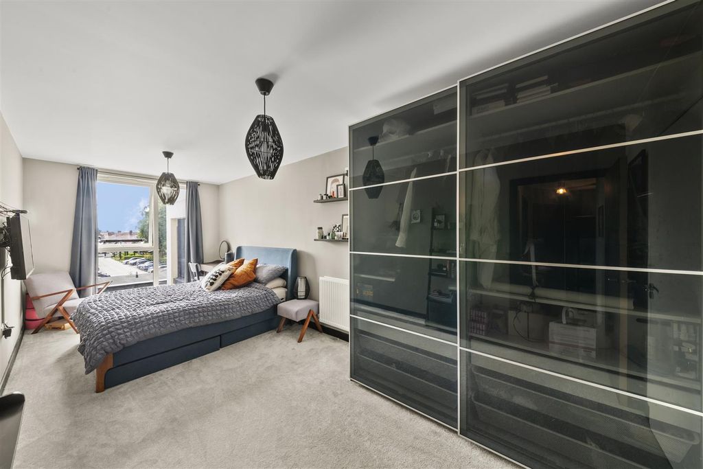 Property photo 3 of 18 15