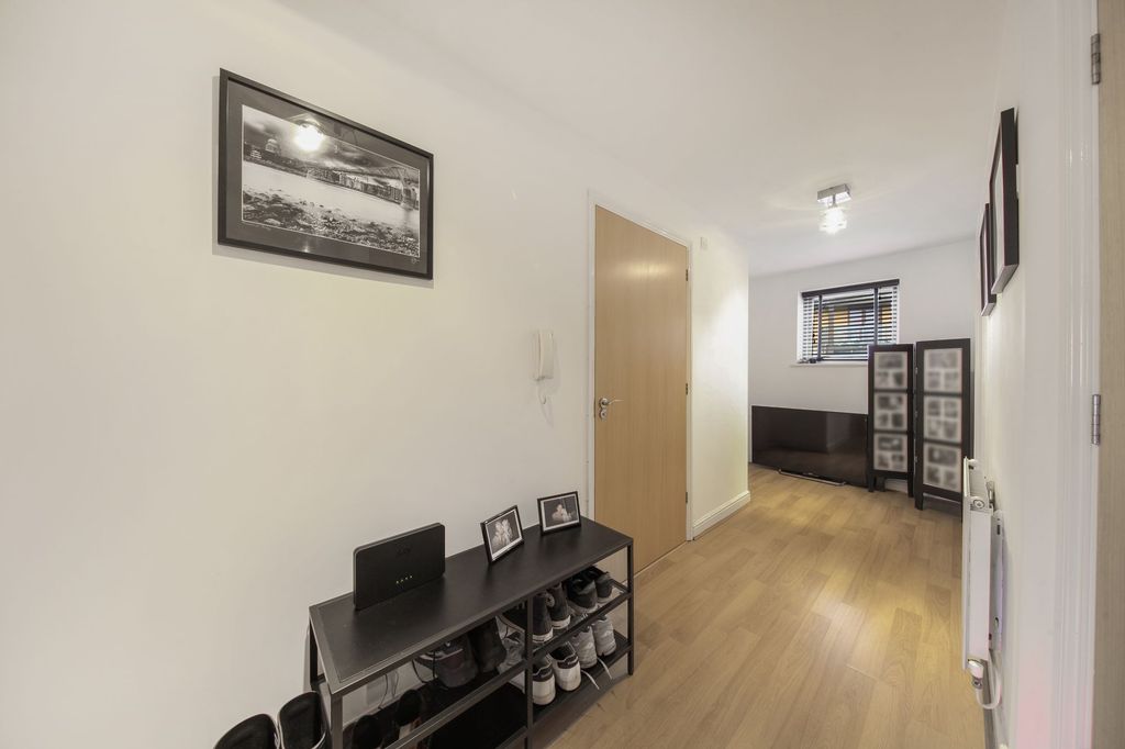 Property photo 2 of 11 Flat 21, Callender Court - Oozdrvgilygbxpsdi2Xg