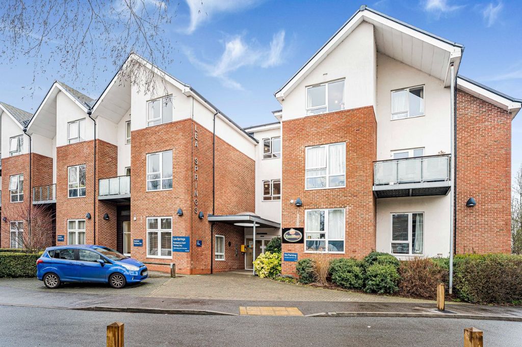 Property photo 1 of 12