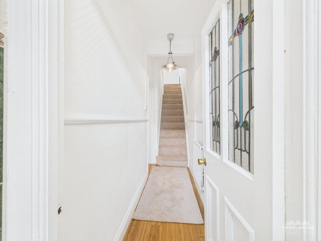 Property photo 3 of 23 Hallway