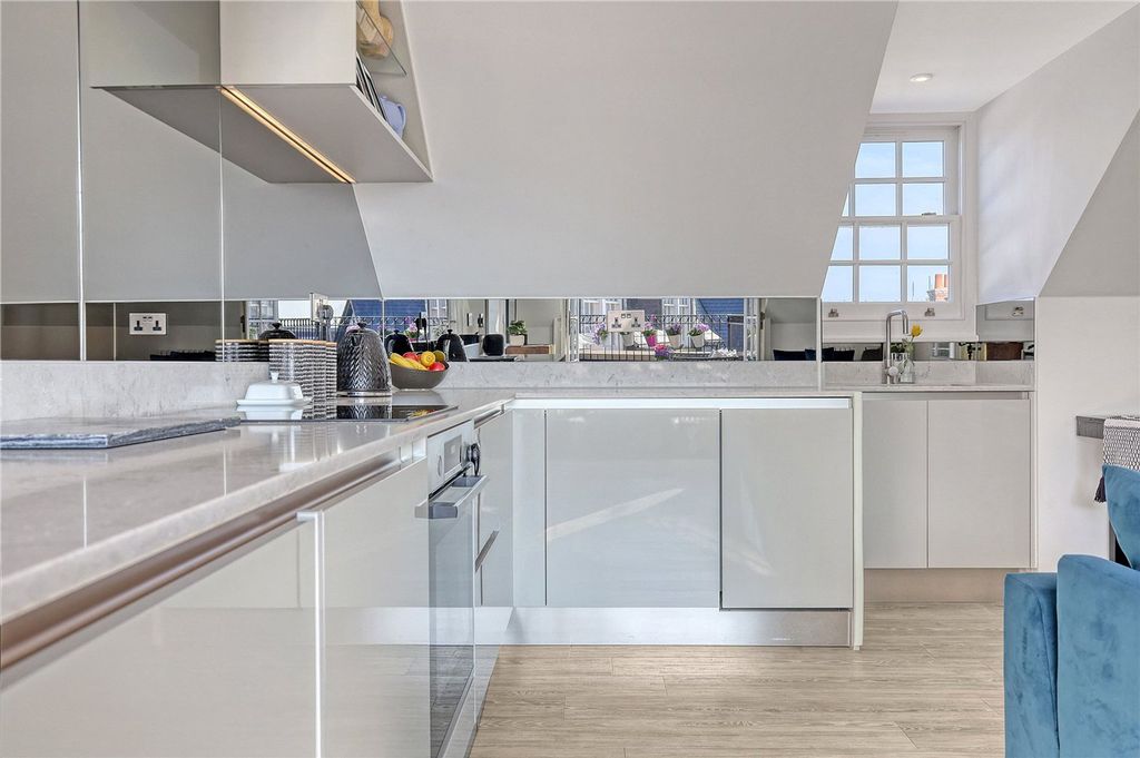 Property photo 3 of 12 Modern Kitchen