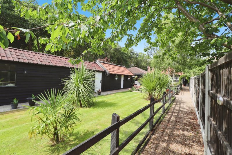 Property photo 1 of 32 Frating Road