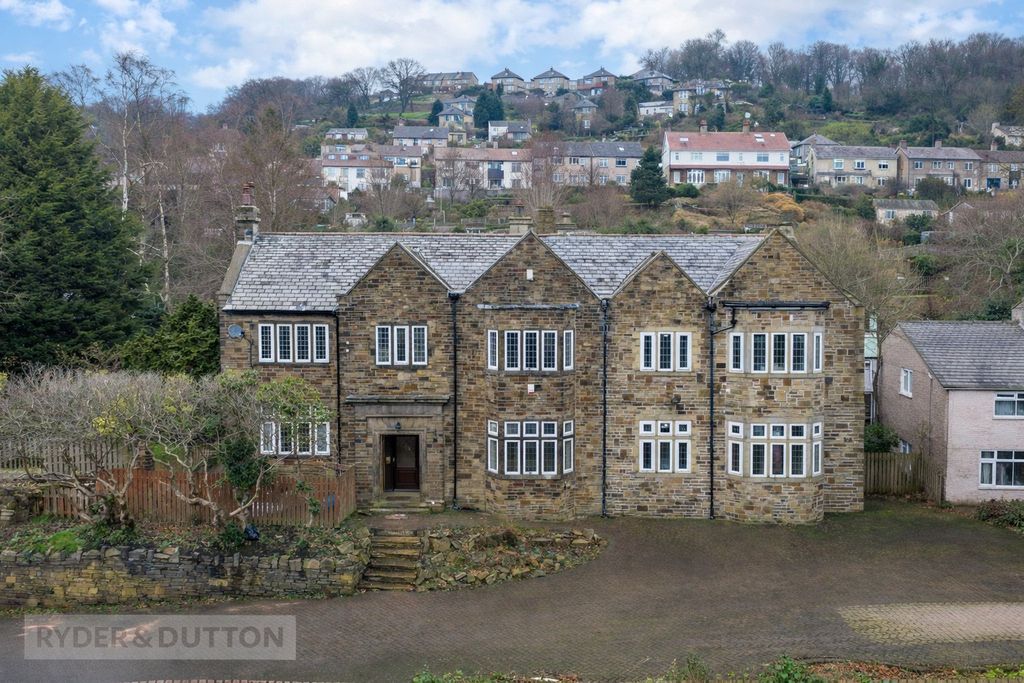 Property photo 1 of 29 Picture No. 02