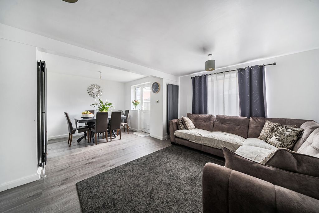 Property photo 1 of 20 1364346-7-68E691c...