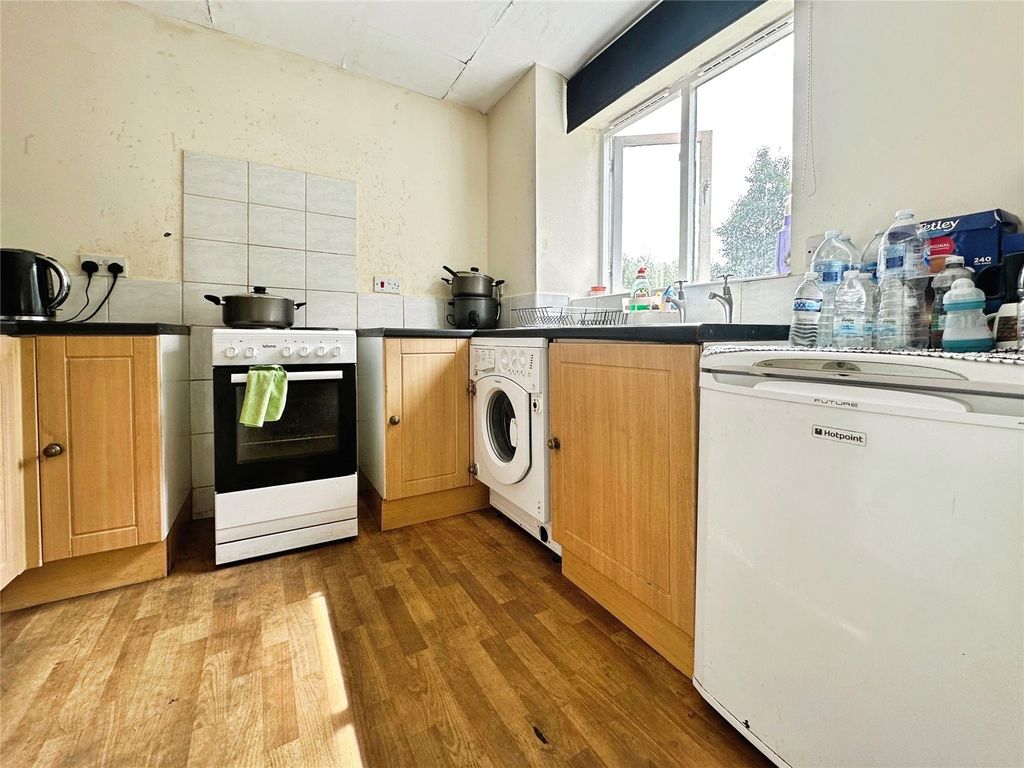 Property photo 3 of 12 Picture No. 35