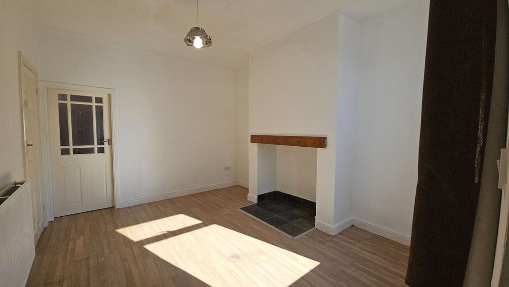 Property photo 3 of 10 Dinning Room