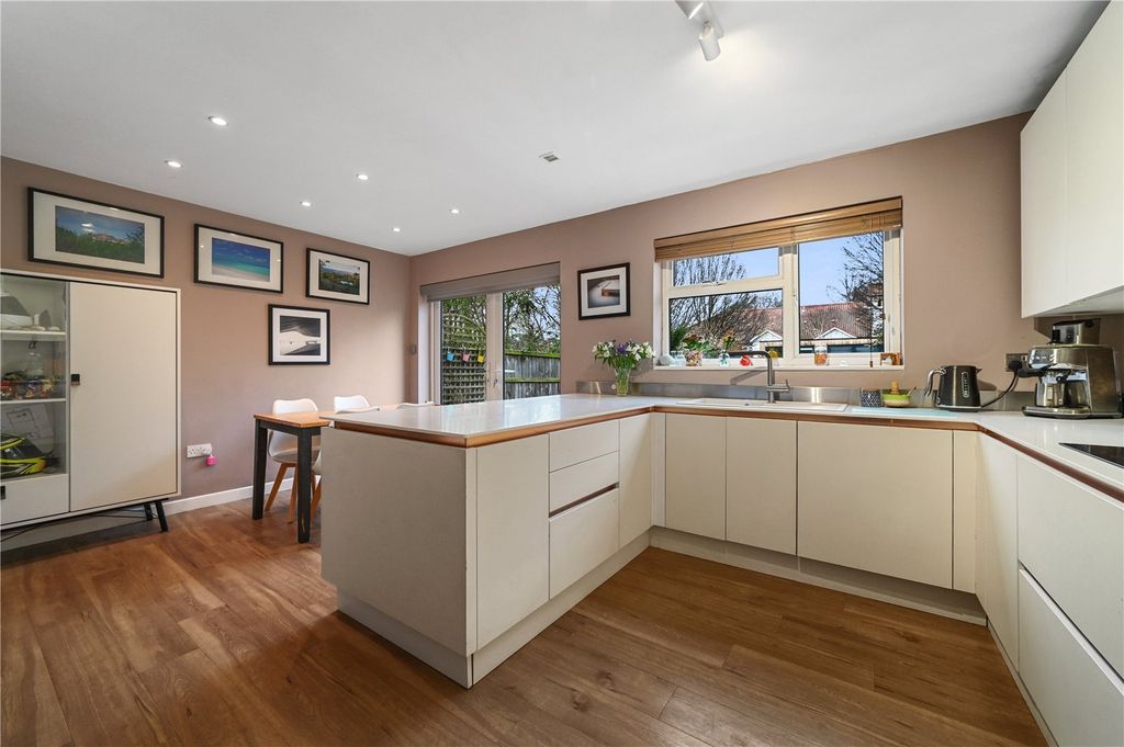 Property photo 2 of 26 Picture No. 03