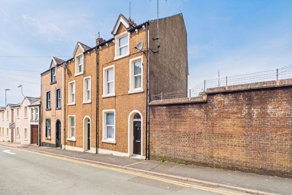 Property photo 1 of 16