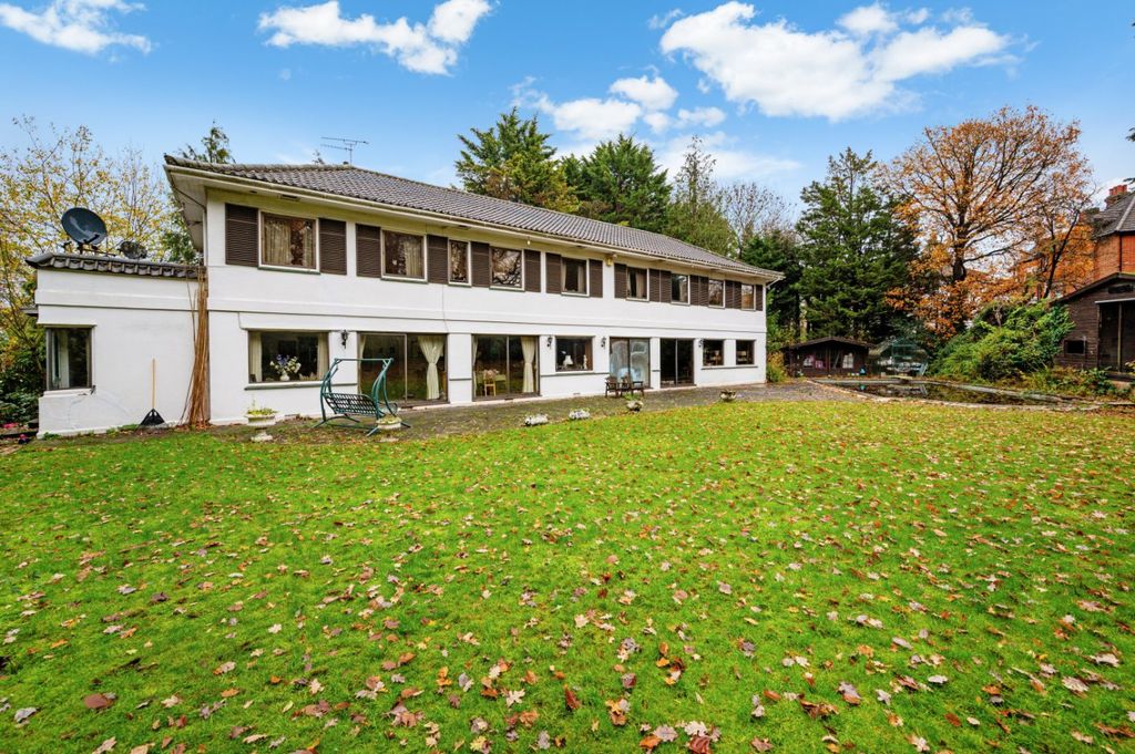 Property photo 2 of 23 Picture No. 28