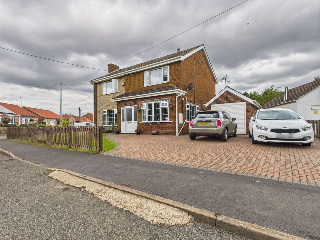 Property photo 1 of 28
