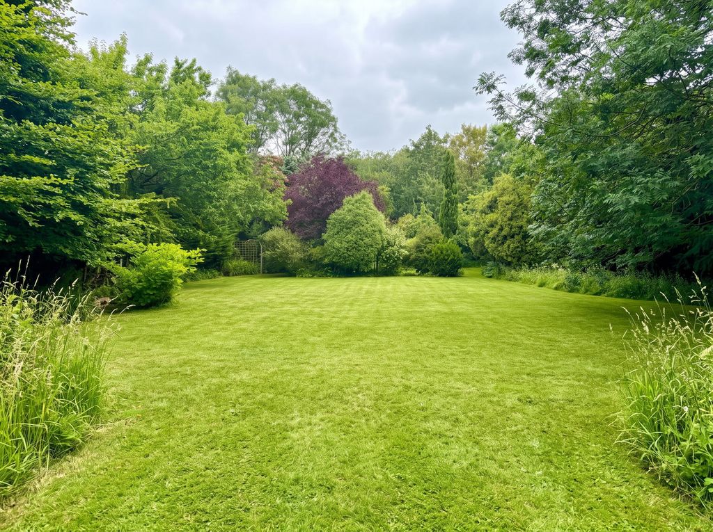 Property photo 3 of 54