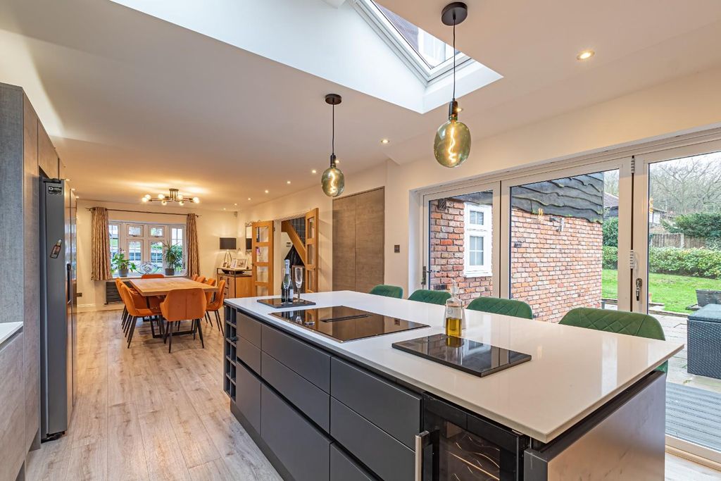 Property photo 3 of 24