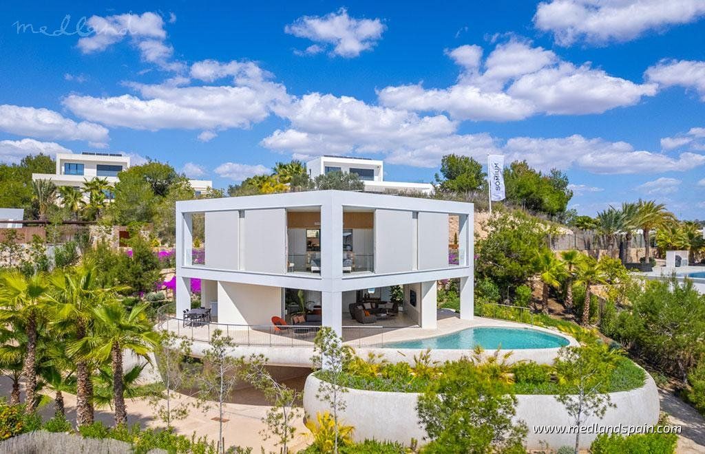 Property photo 1 of 15 Signature Luxury Villa In Las Colinas Golf