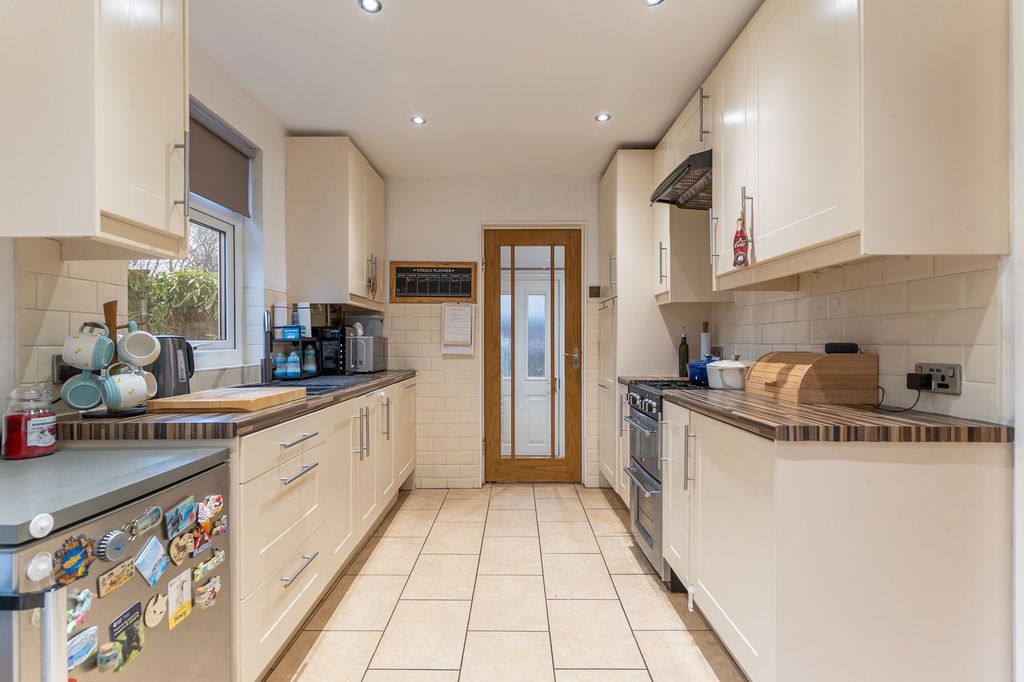 Property photo 3 of 22