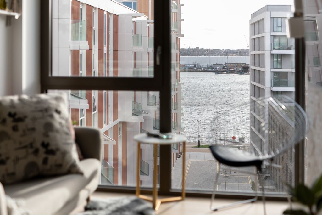 Property photo 2 of 36 Gallery