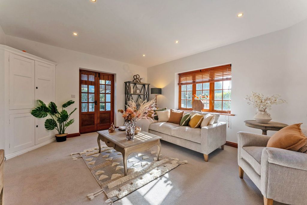 Property photo 3 of 30