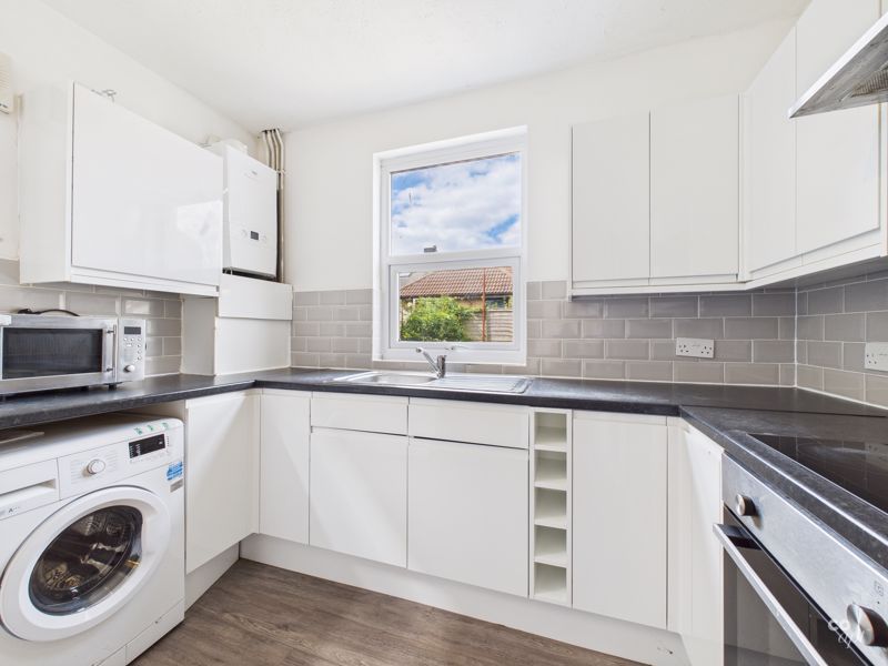 Property photo 3 of 8 Photo 14