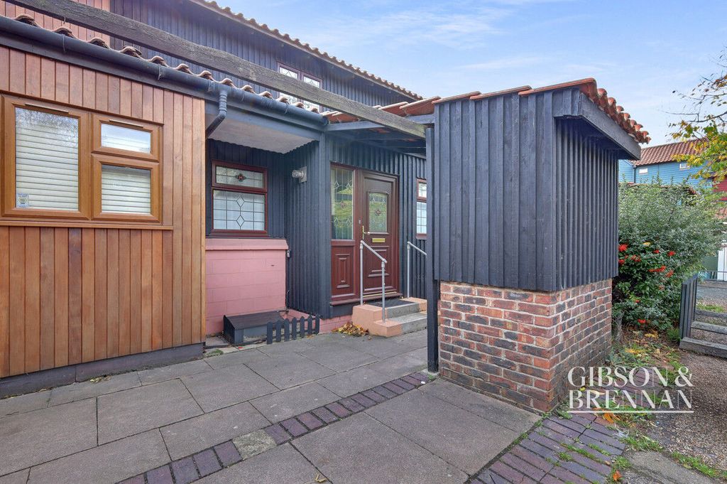 Property photo 2 of 14