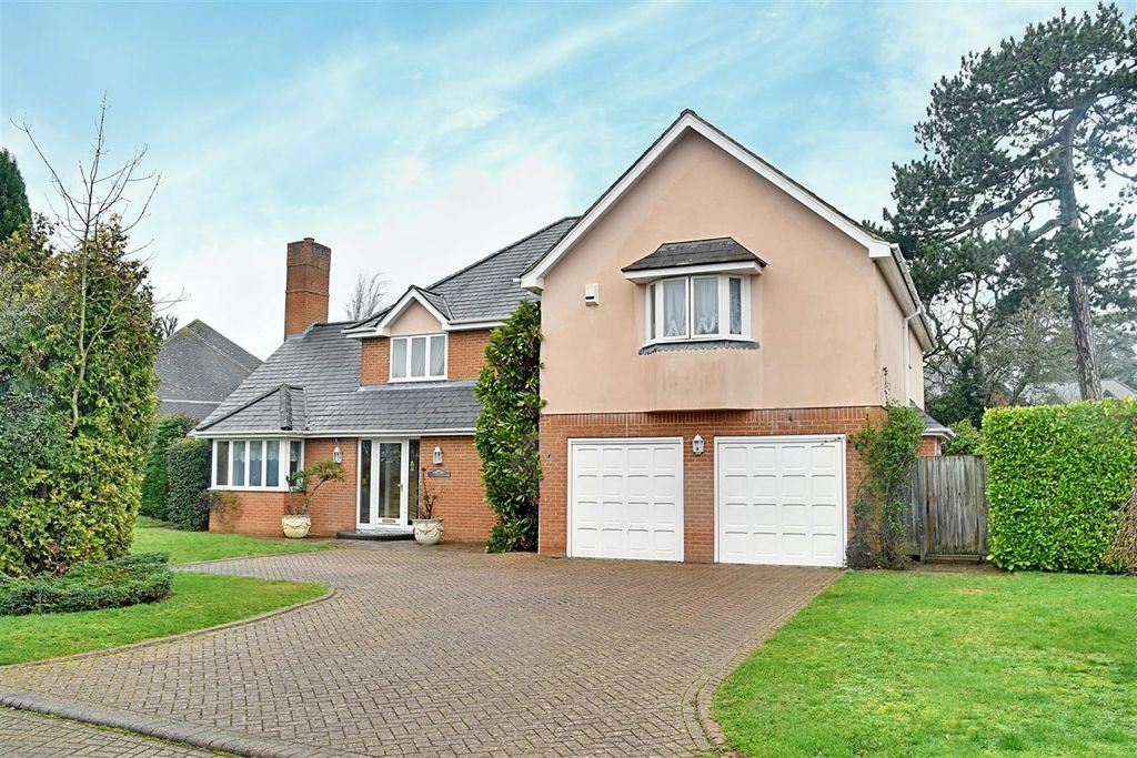 Property photo 1 of 33