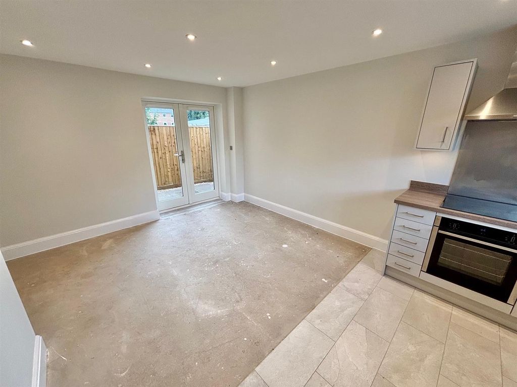 Property photo 3 of 9 7.Jpg