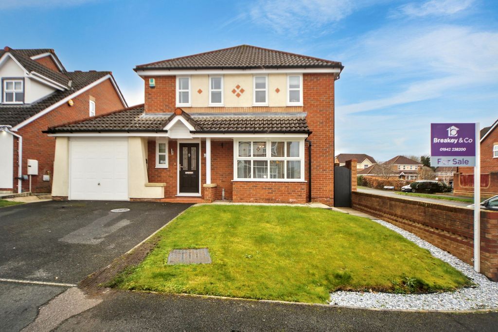 Property photo 1 of 25