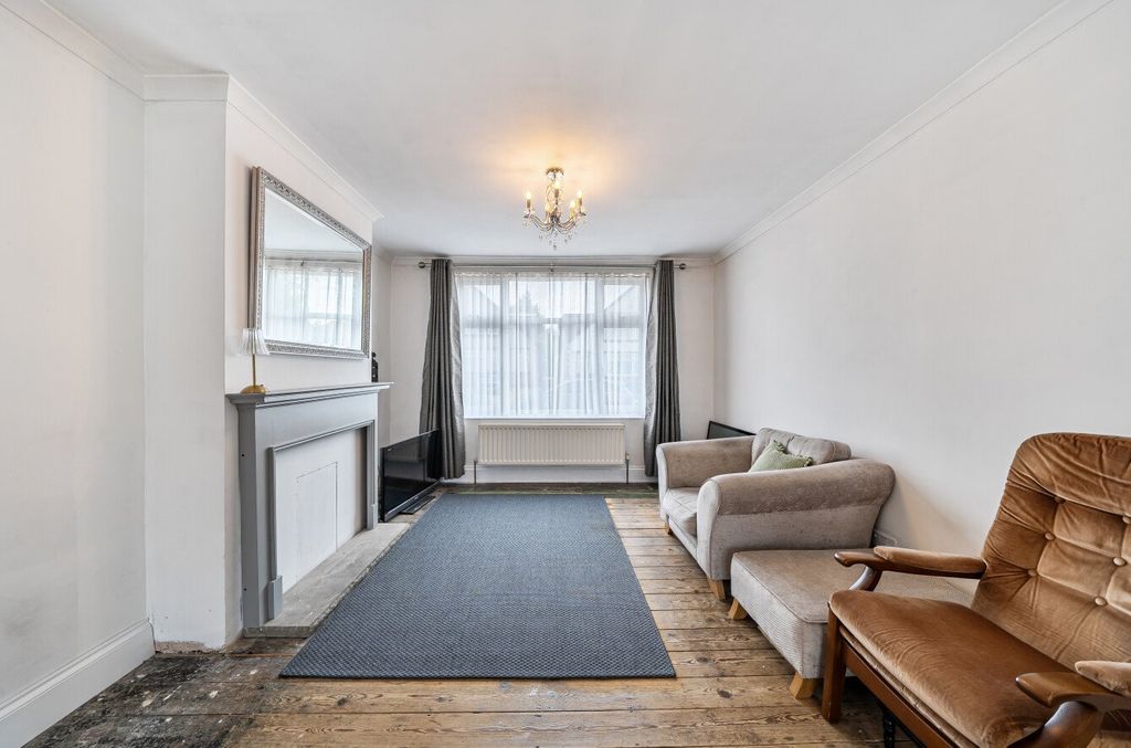 Property photo 3 of 10 Picture No. 04